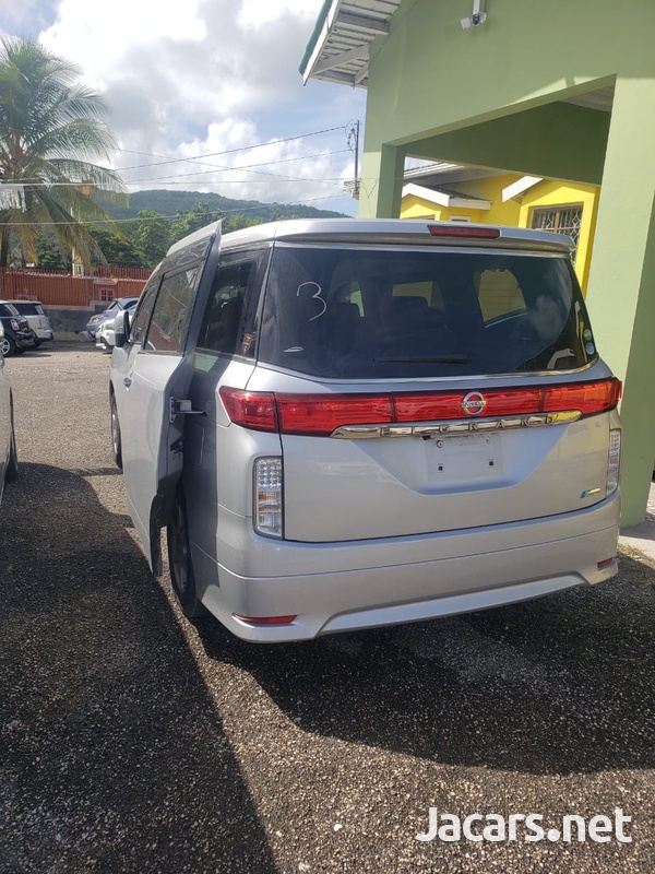Nissan Elgrand 2,5L 2012