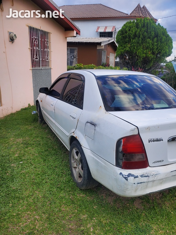 Mazda Familia 1,5L 2001