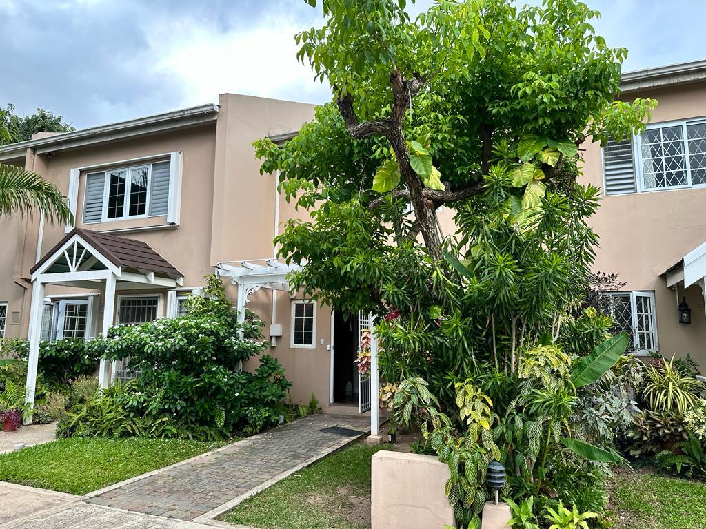 Townhouse for Rent   Kingston 8