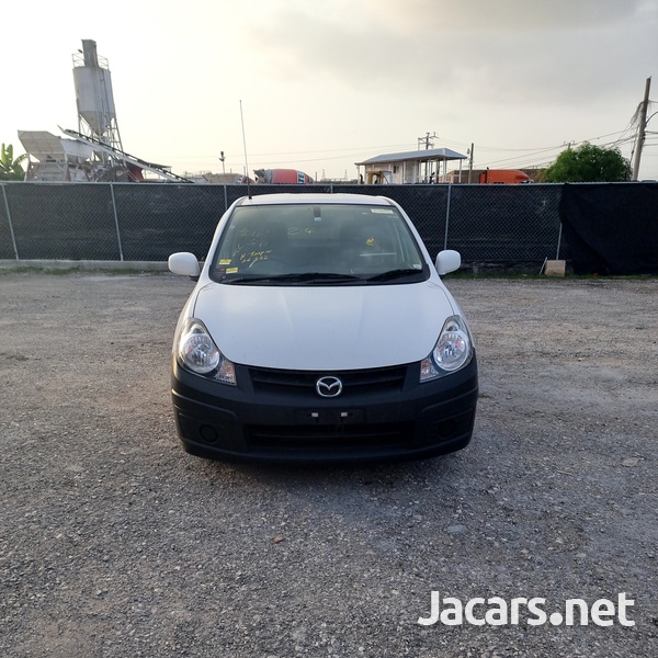 Mazda Familia 1,5L 2016