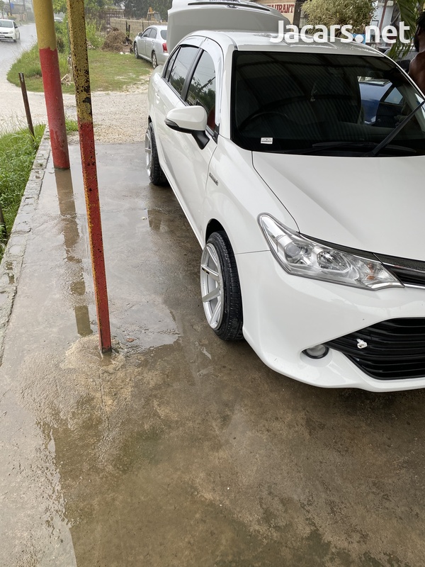 Toyota Axio 1,5L 2015