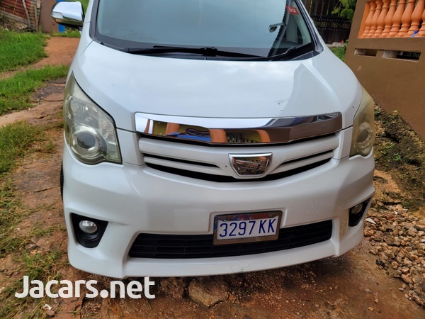 Toyota Noah 2,0L 2010