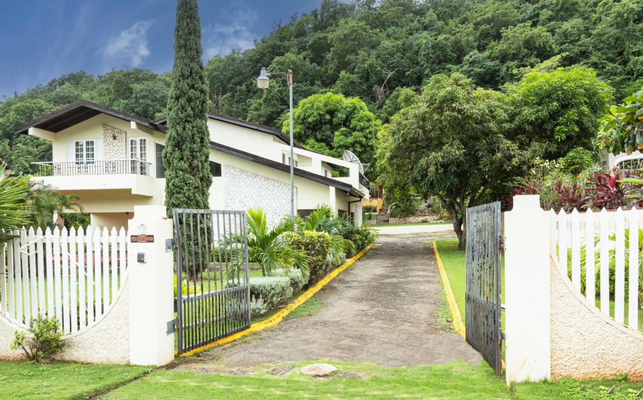 House for Sale   Red Hills