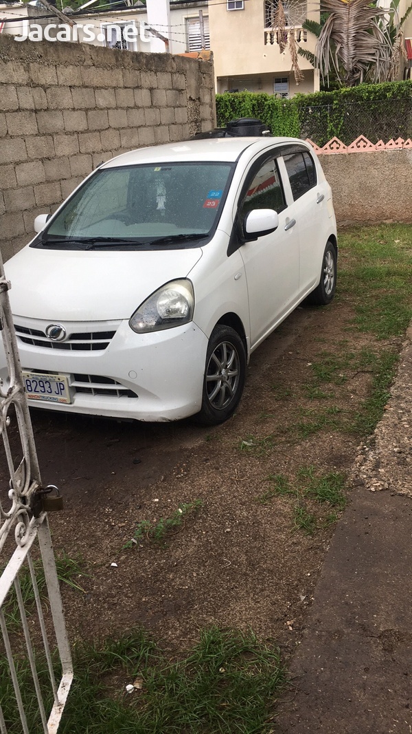 Daihatsu MIRA 0,6L 2013