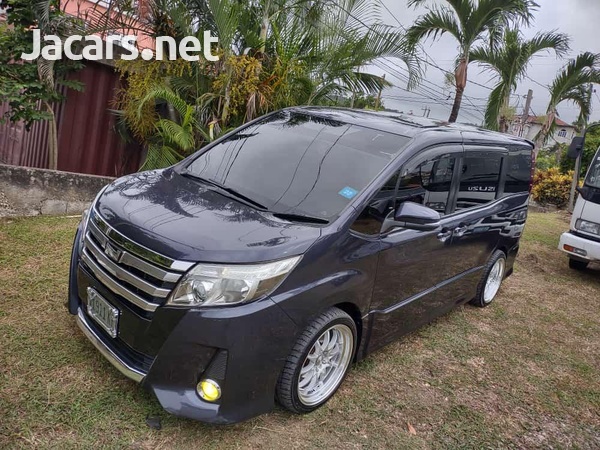 Toyota Noah 2,0L 2014