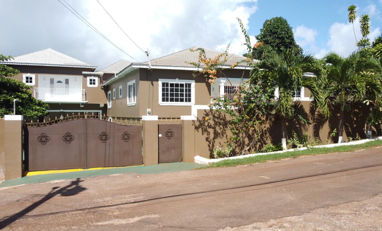 House for Sale   BULL SAVANNA