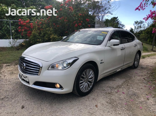 Nissan Fuga 3,5L 2015