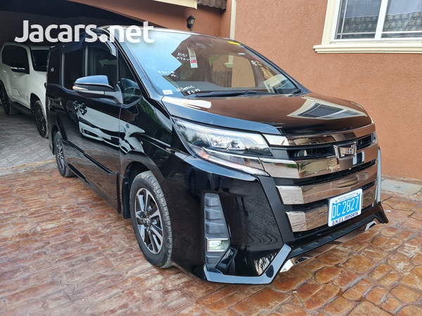 Toyota Noah 2,0L 2018