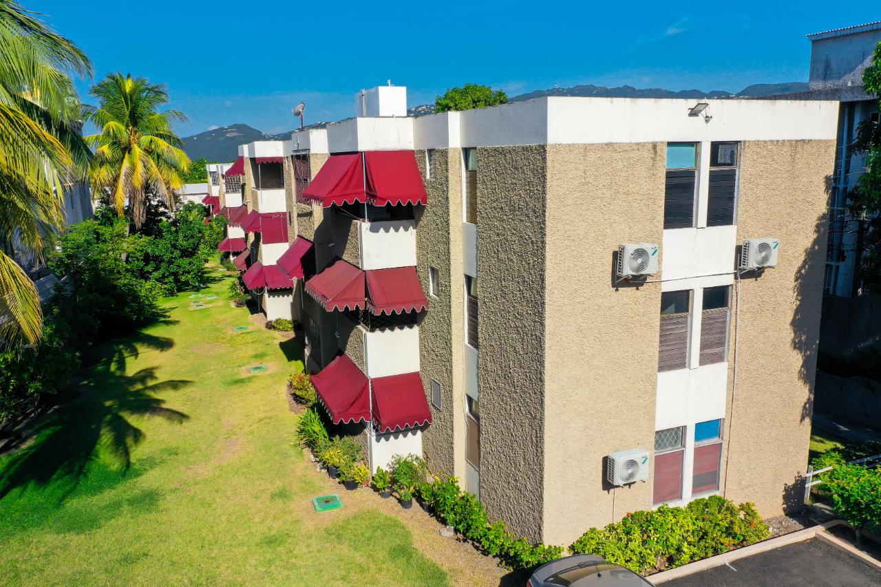 Apartment for Sale   Kingston 8