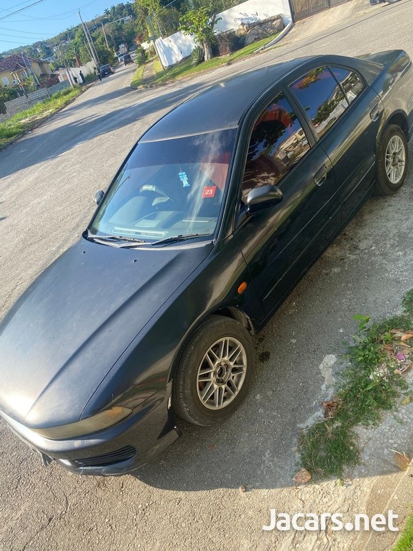 Mitsubishi Galant Fortis 2,0L 2002