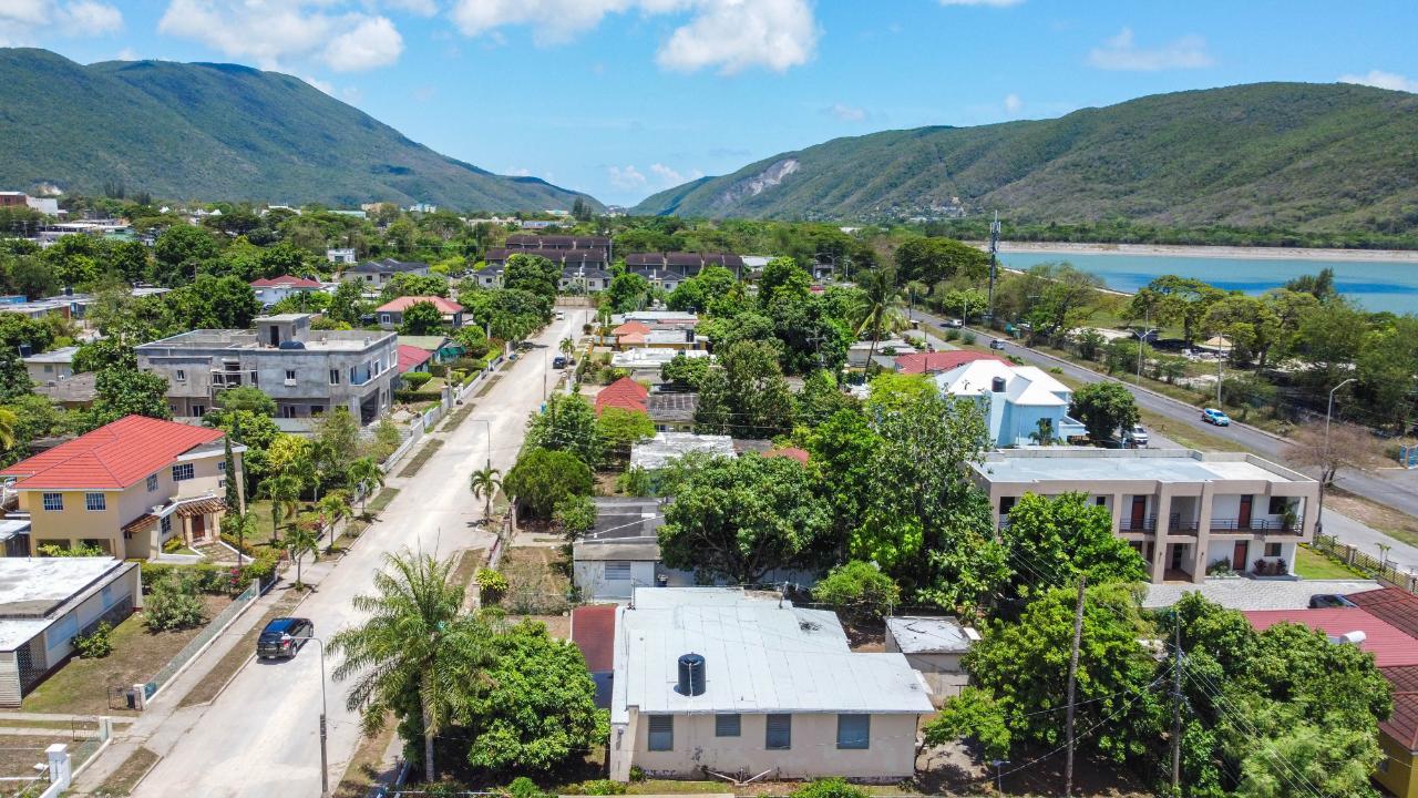 House for Sale   Kingston 6