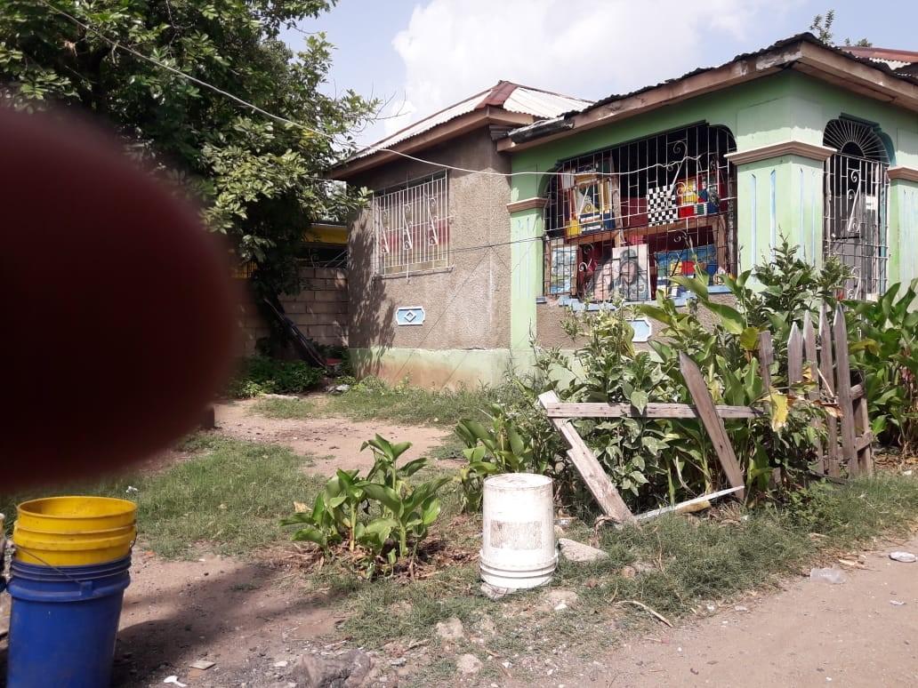 House for Sale   Kingston 13