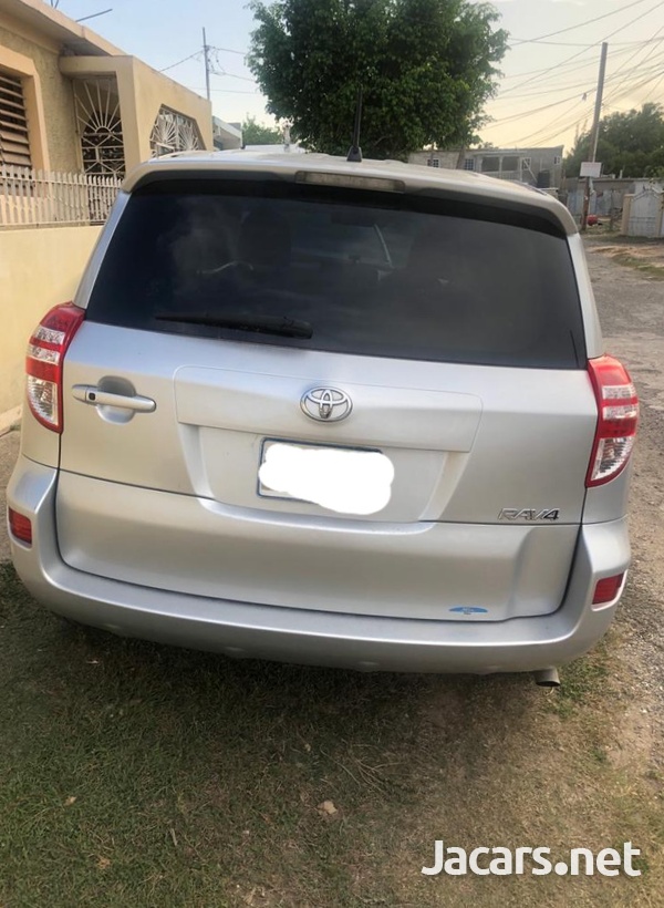 Toyota RAV4 2,3L 2013