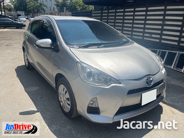 Toyota Aqua 1,5L 2014
