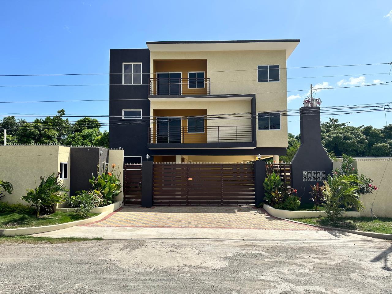 Apartment for Sale   Kingston 19