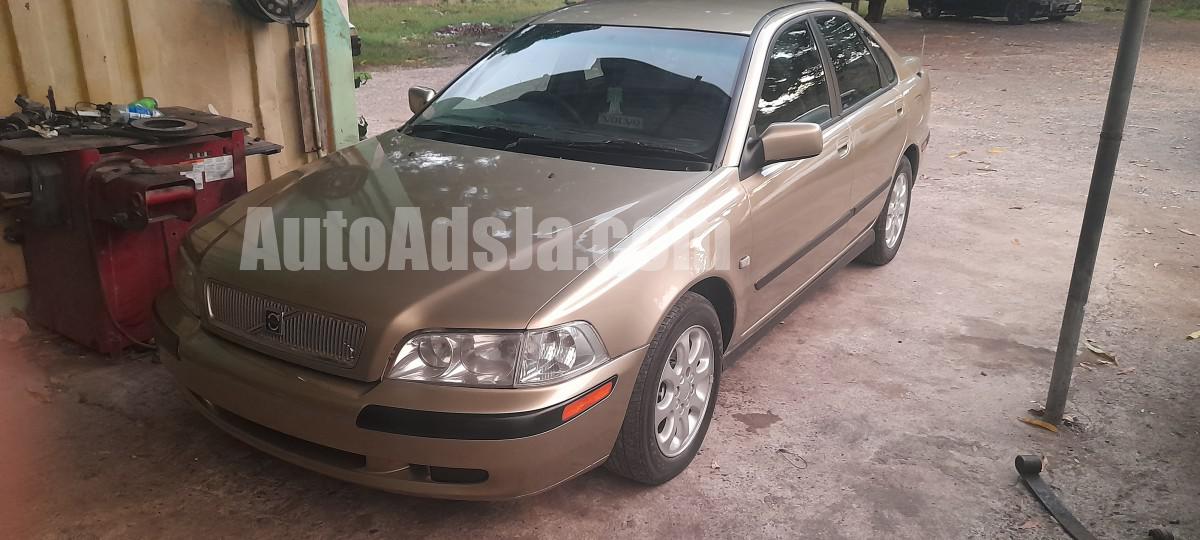 2001 Volvo S40