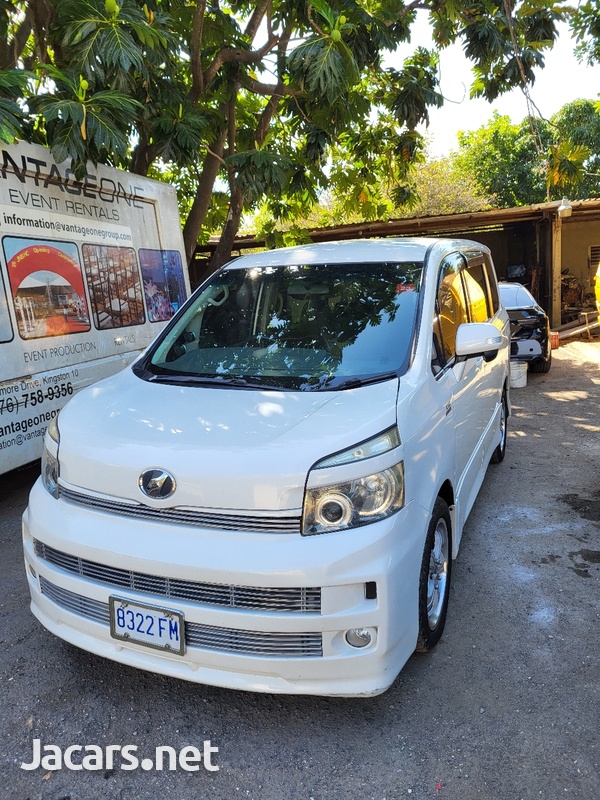 Toyota Voxy 2,0L 2008