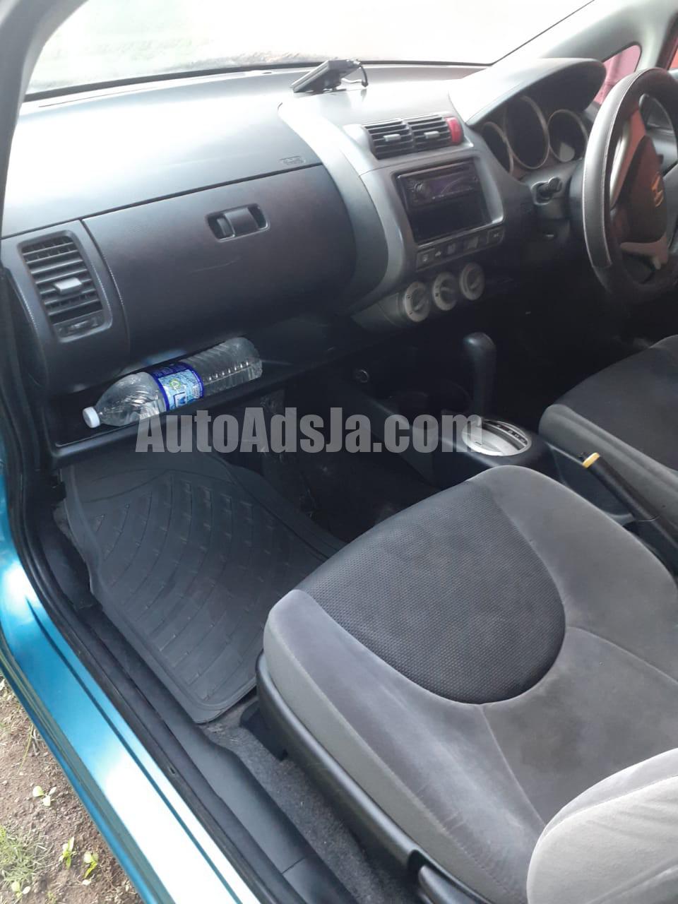 2006 Honda Fit
