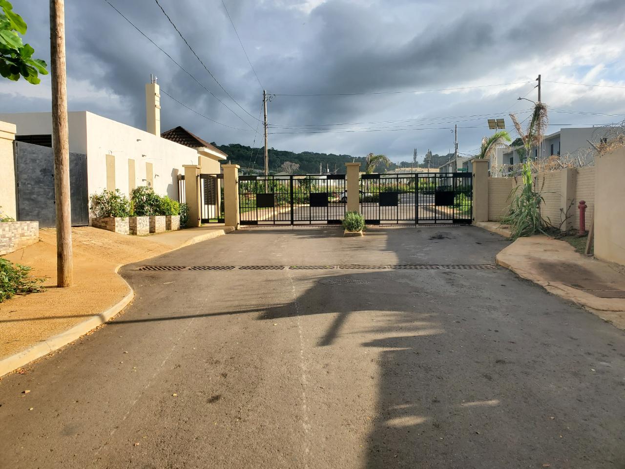 Townhouse for Rent   Discovery Bay