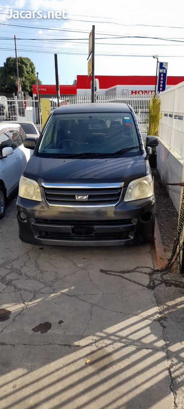 Toyota Noah 2,0L 2005