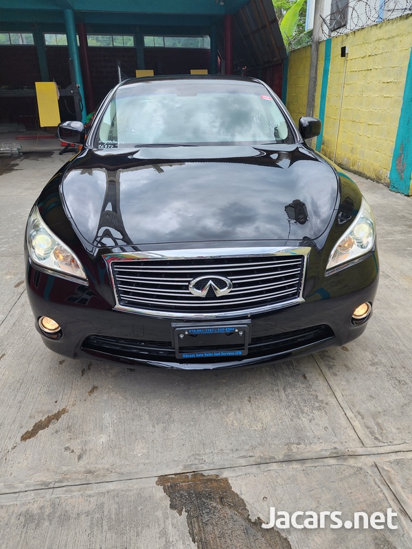 Nissan Fuga 2,5L 2014