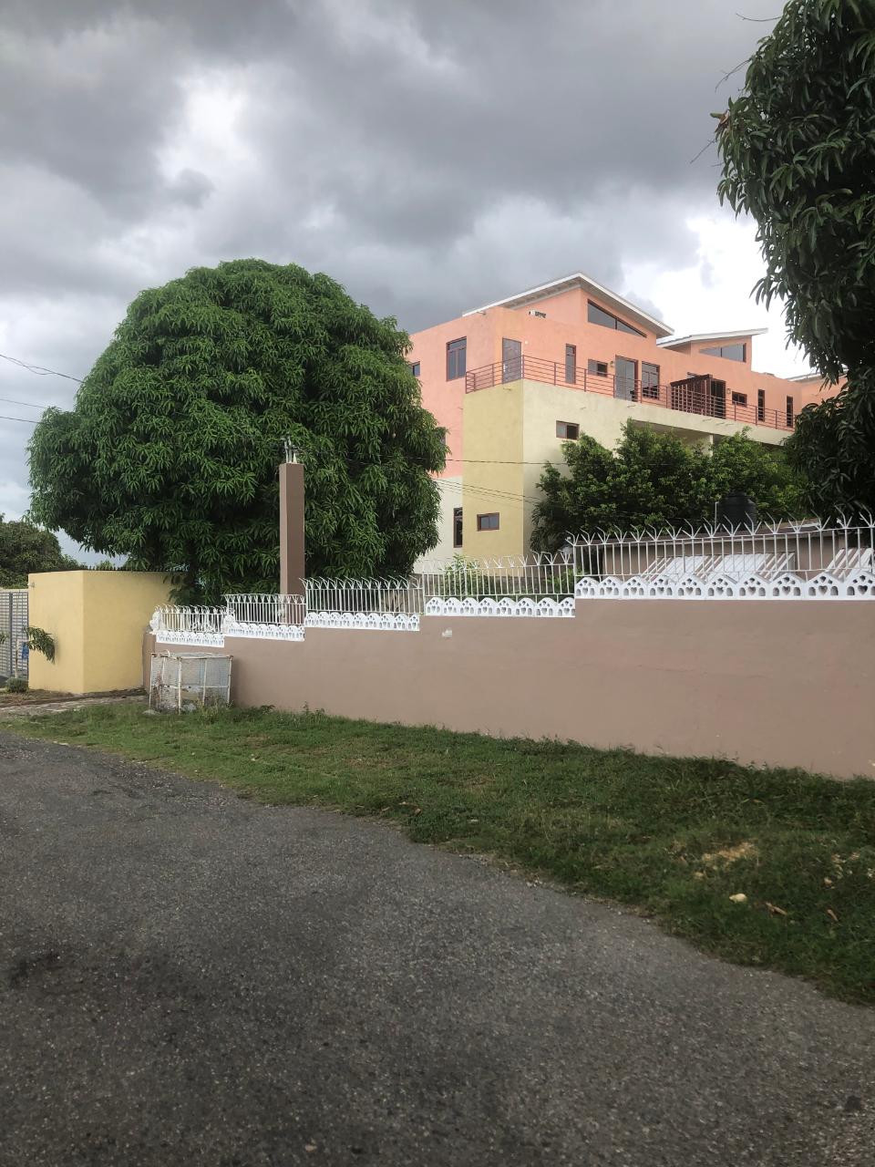 Apartment for Sale   Kingston 8