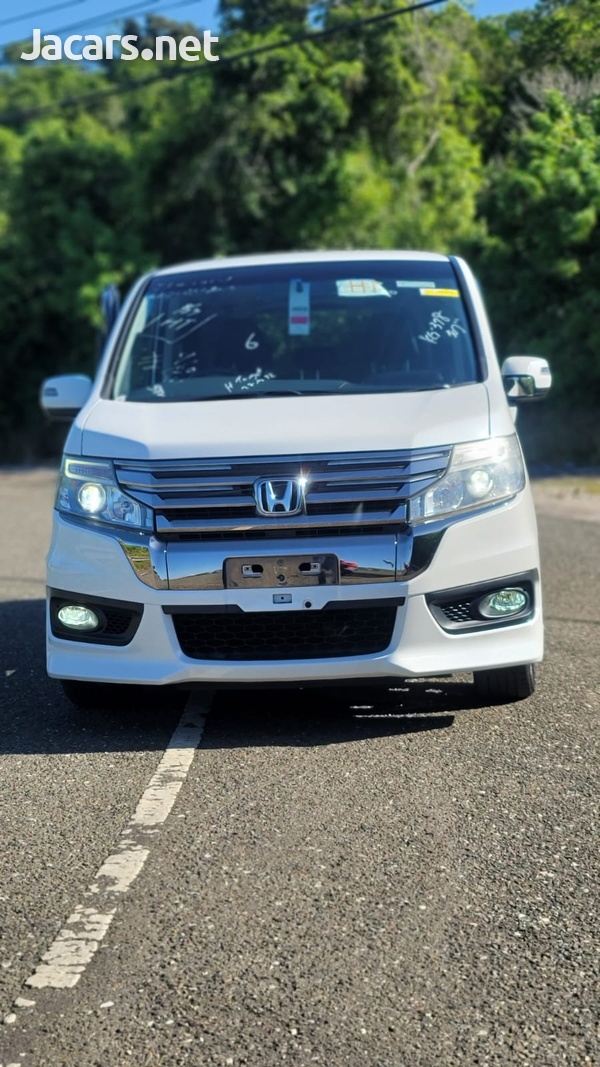 Honda Stepwgn Spada 2,0L 2013