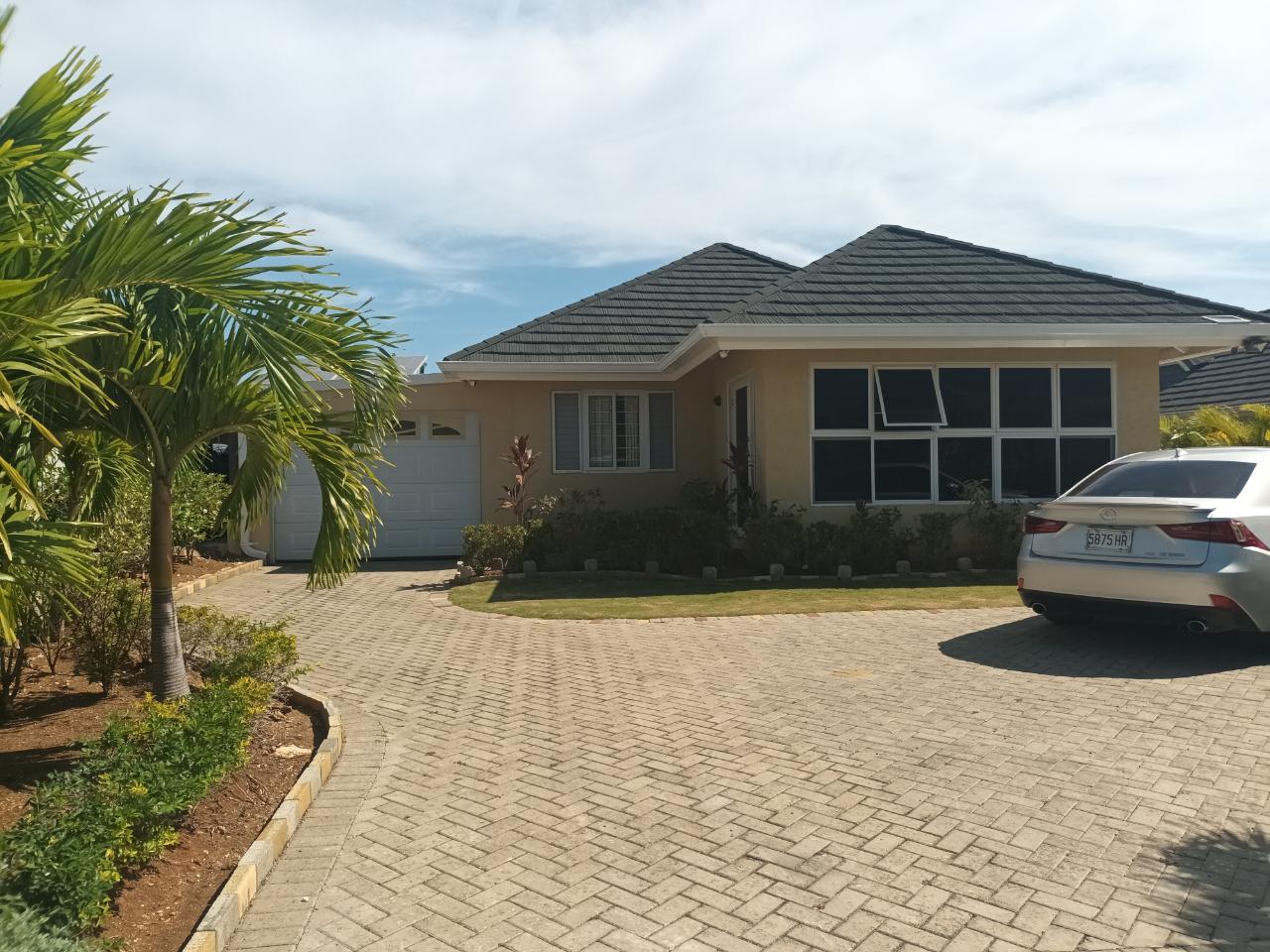Resort Apartment/Villa for Rent   Laughlands