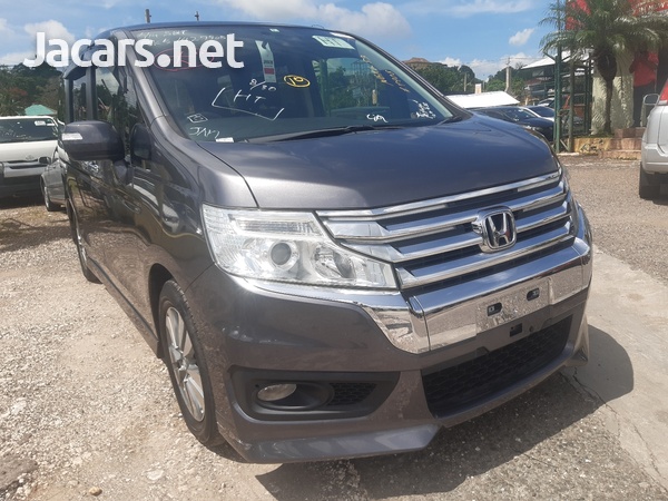 Honda Stepwgn Spada 2,0L 2014