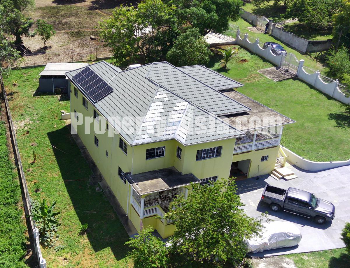 3 bed Apartment For Rent in Santa Cruz, St. Elizabeth, Jamaica