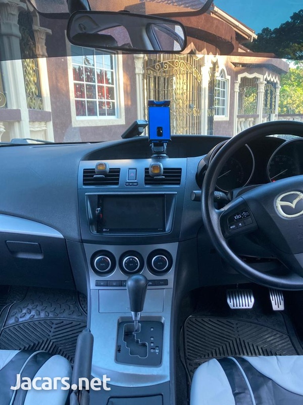 Mazda Axela 2,1L 2012