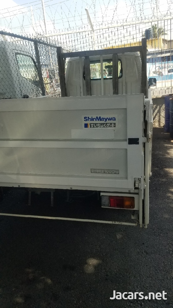 2015 Nissan Vanette
