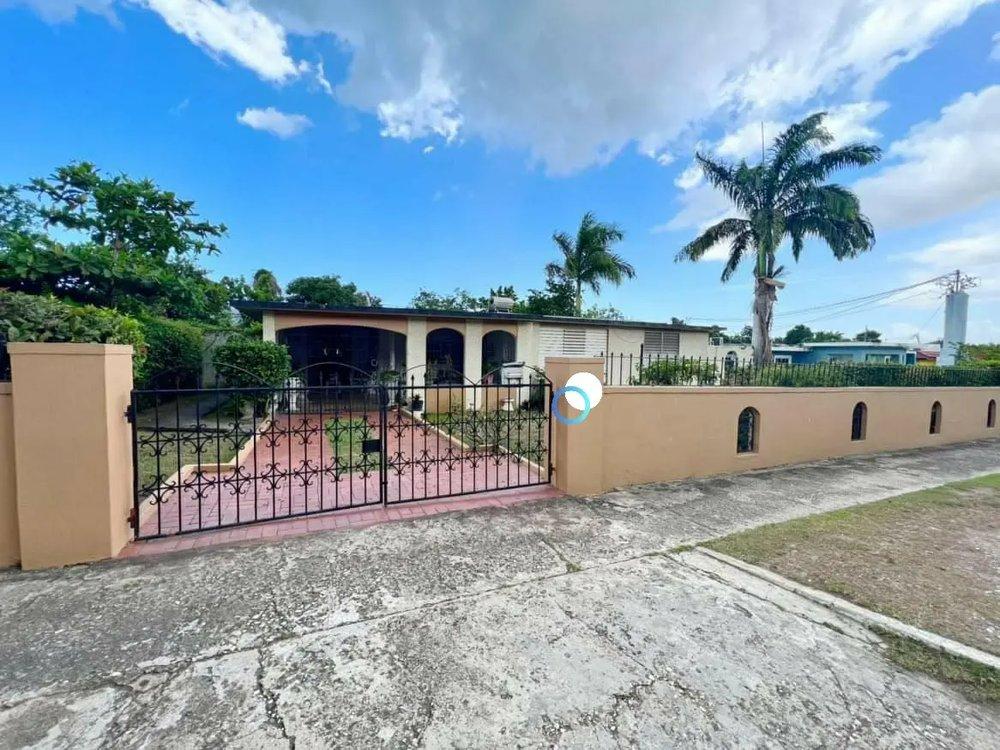 House for Sale   Kingston 6