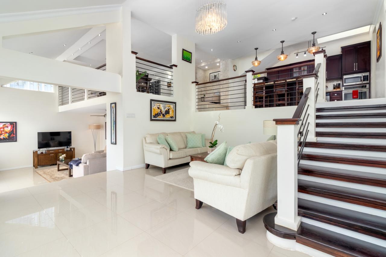 House for Sale   Kingston 8