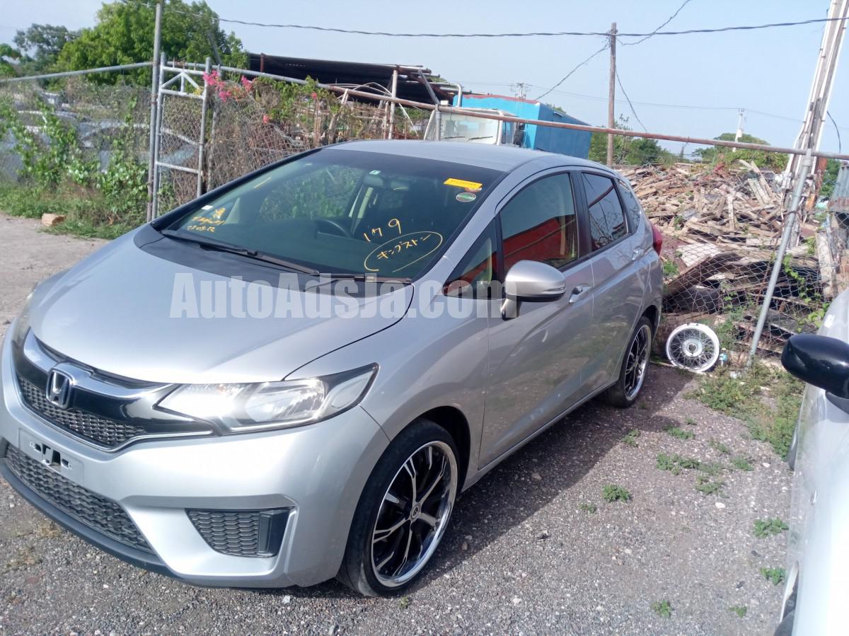 2016 Honda FIT