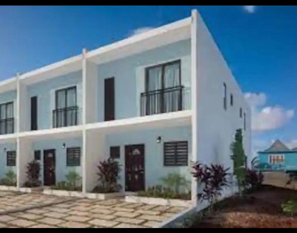 Townhouse for Rent   Discovery Bay