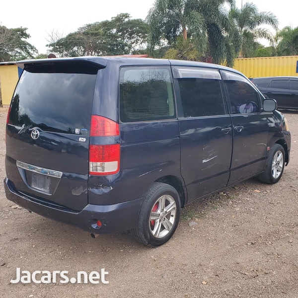 Toyota Noah 2,0L 2006