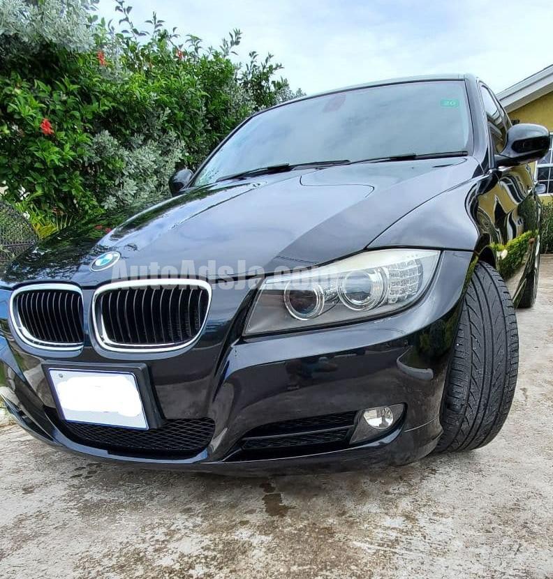 2011 BMW 320i