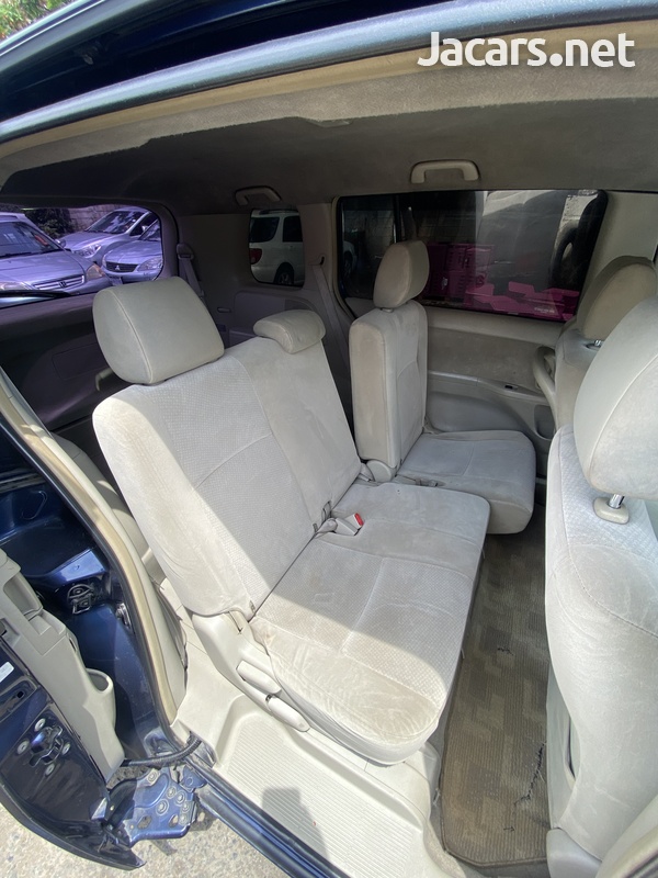 Toyota Isis 1,8L 2012