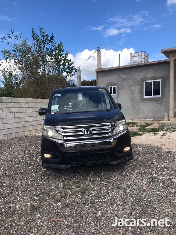 Honda Stepwgn Spada 2,0L 2012