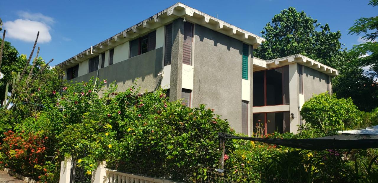 House for Sale   Kingston 8