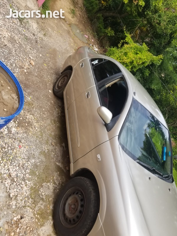 Nissan Almera 1,5L 2004