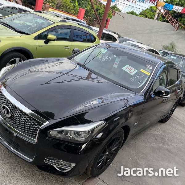 Infiniti Q70 3,5L 2015