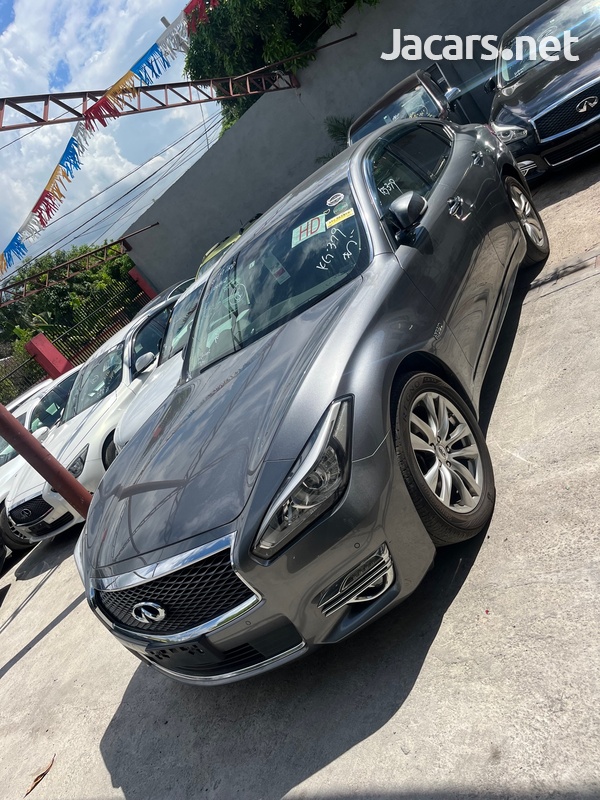Nissan Fuga 3,5L 2015