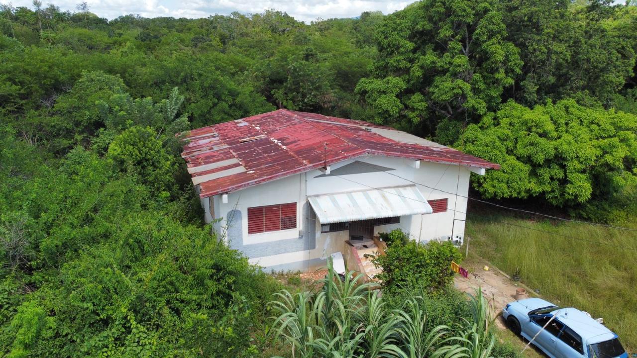 House for Sale   May Pen