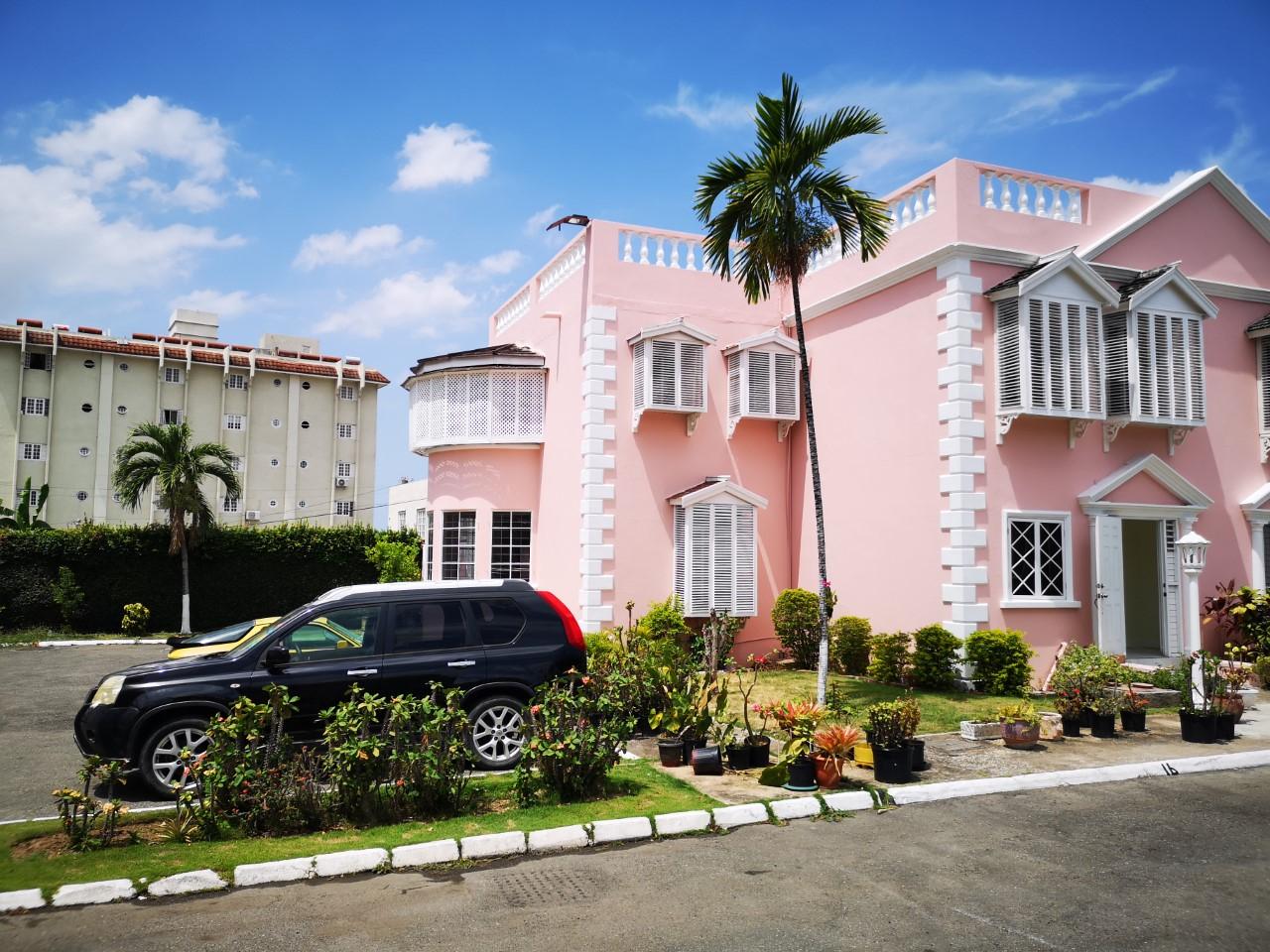 House for Sale   Kingston 8