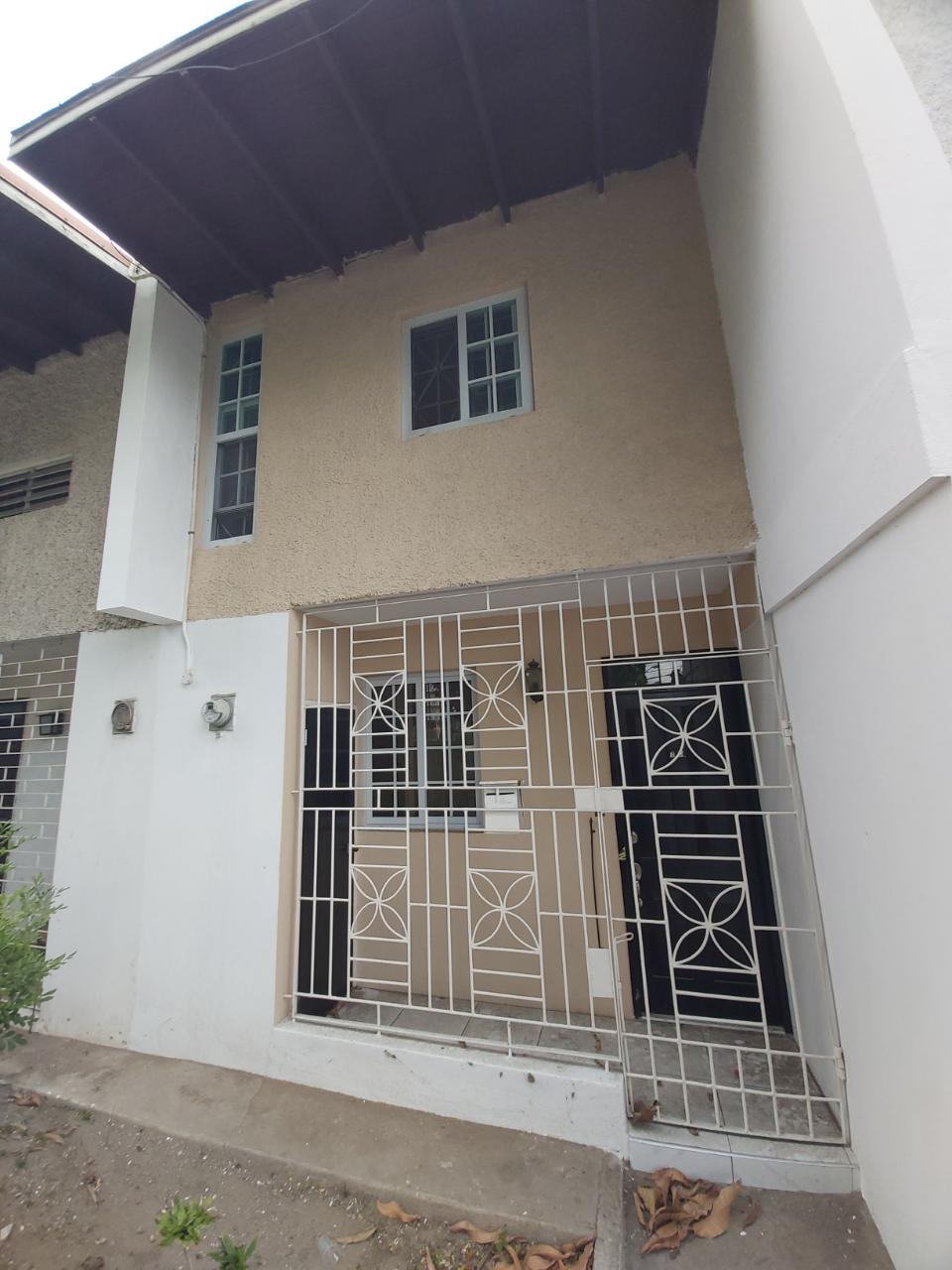 Townhouse for Sale   Kingston 10