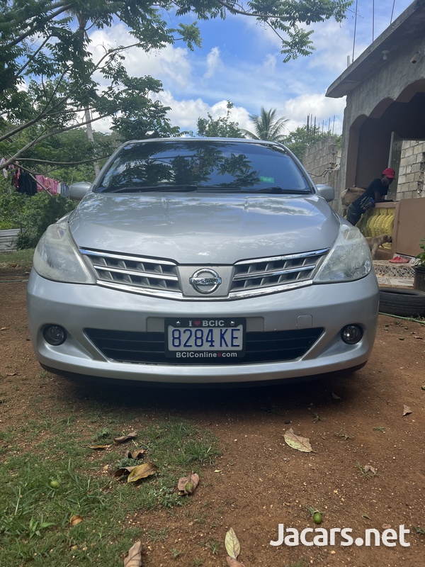 Nissan Latio 3,7L 2008