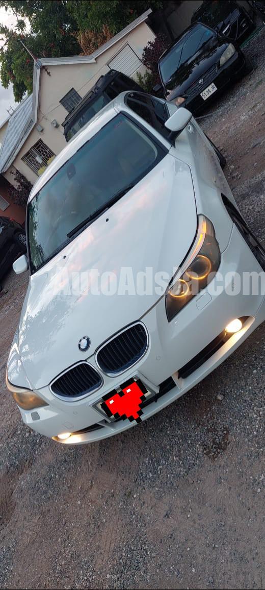 2004 BMW 530i