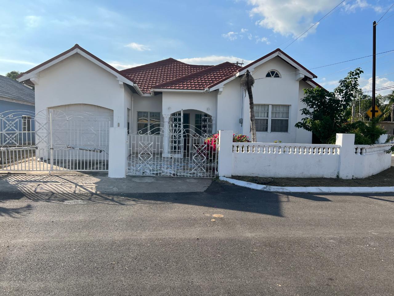 House for Sale   Denbigh